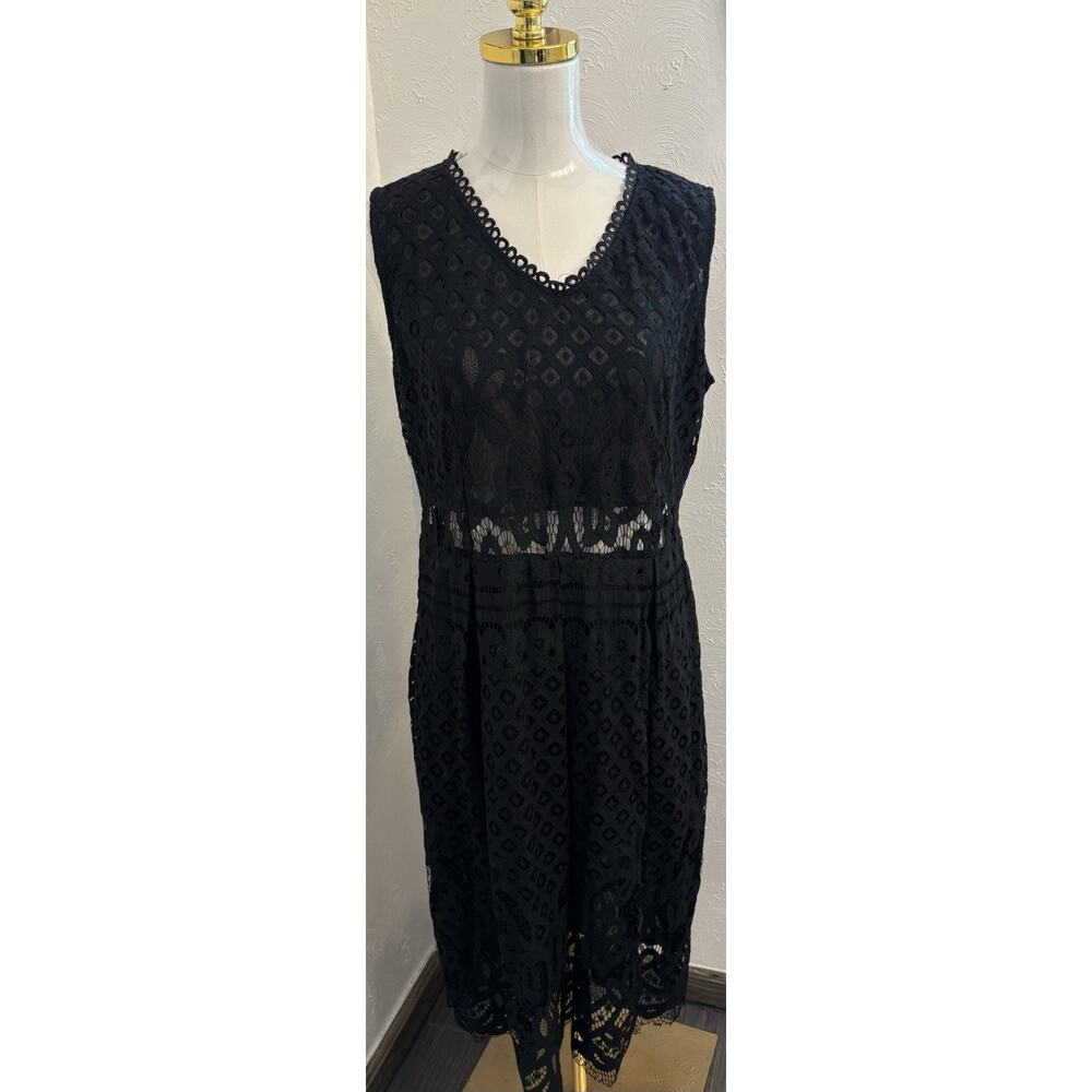Women’s Black Lace Overlay Midi Dress With Peek A Boo Waist Size 2XL NWT Lined